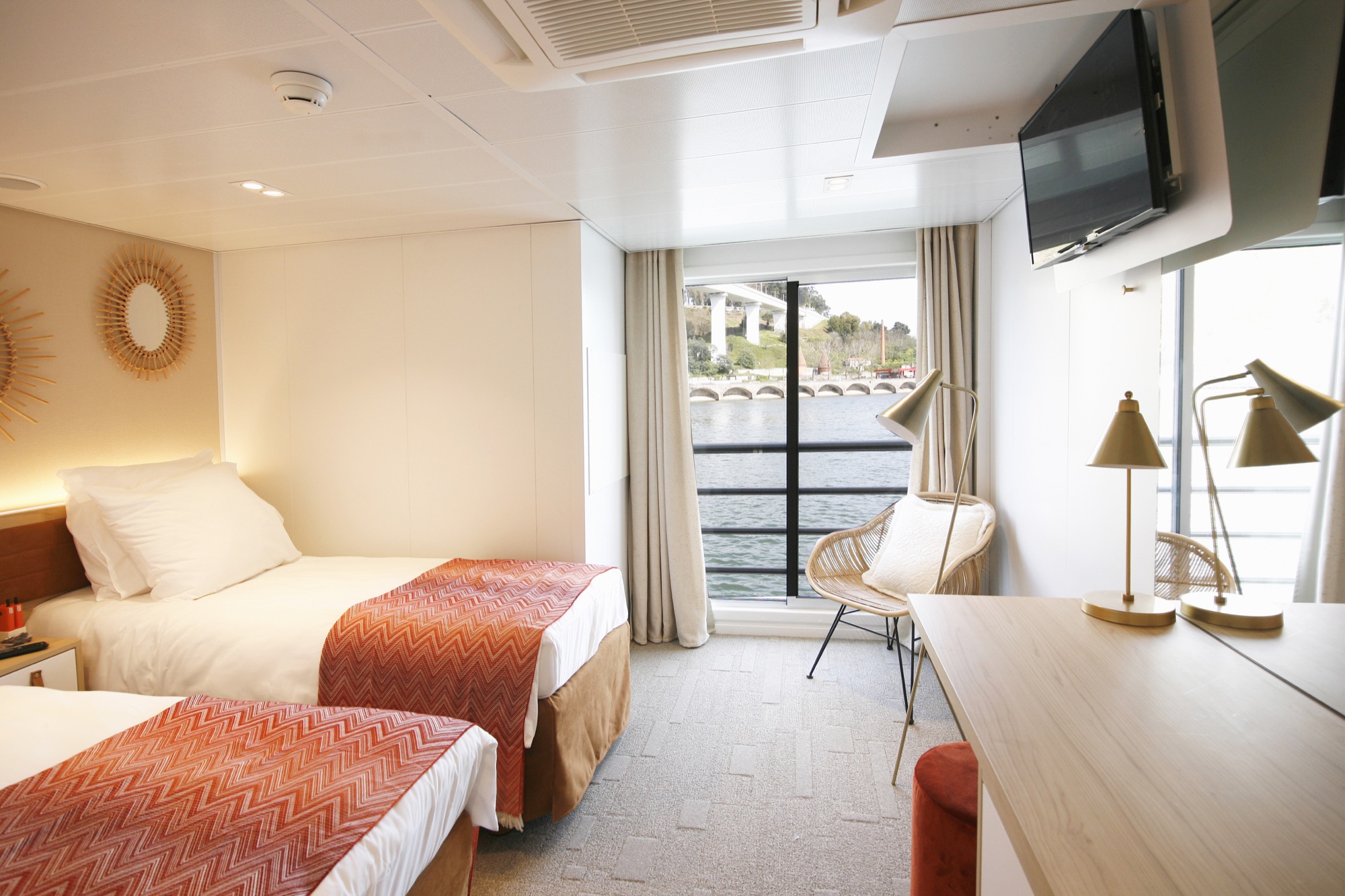 CroisiEurope MS Amalia Rodrogues Suite.jpg